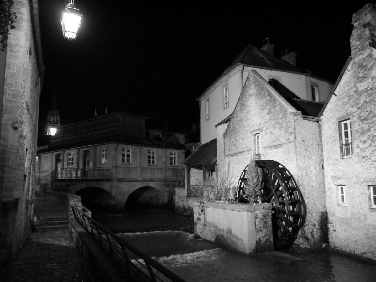 Grand studio centre Bayeux 2 mn à pied cathédrale proche plages du débarquement Exterior foto